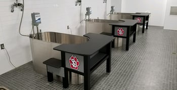 UNIVERSITY OF SOUTH DAKOTA ALUMA ELITE WHIRLPOOL TABLES